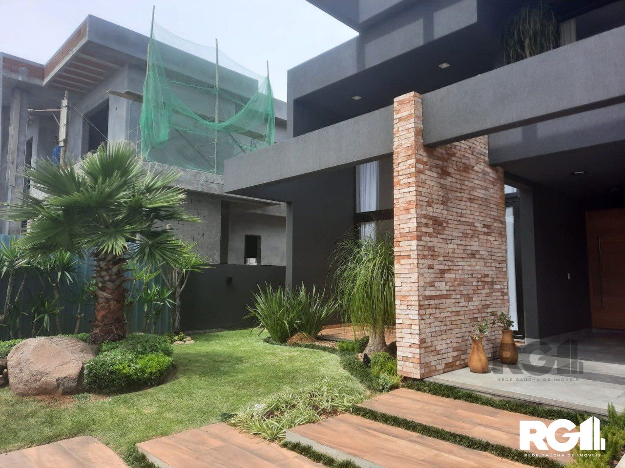 Casa de Condomínio à venda com 3 quartos, 262m² - Foto 2