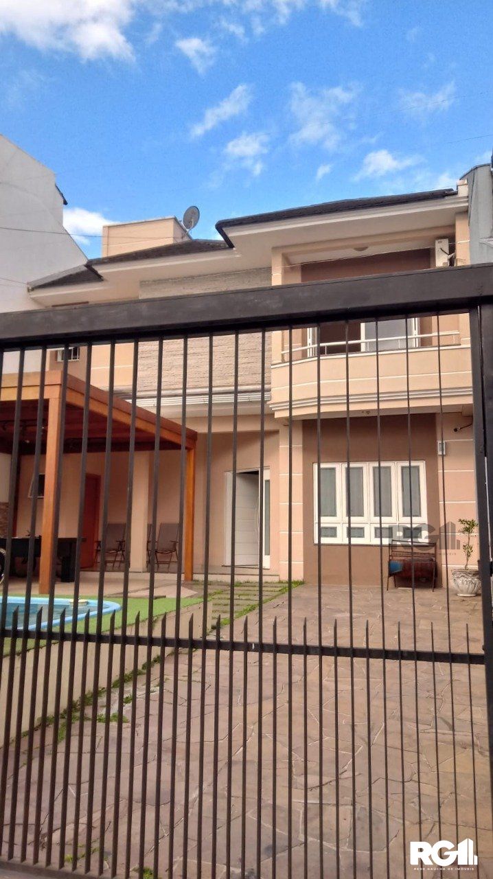 Sobrado à venda com 3 quartos, 172m² - Foto 1
