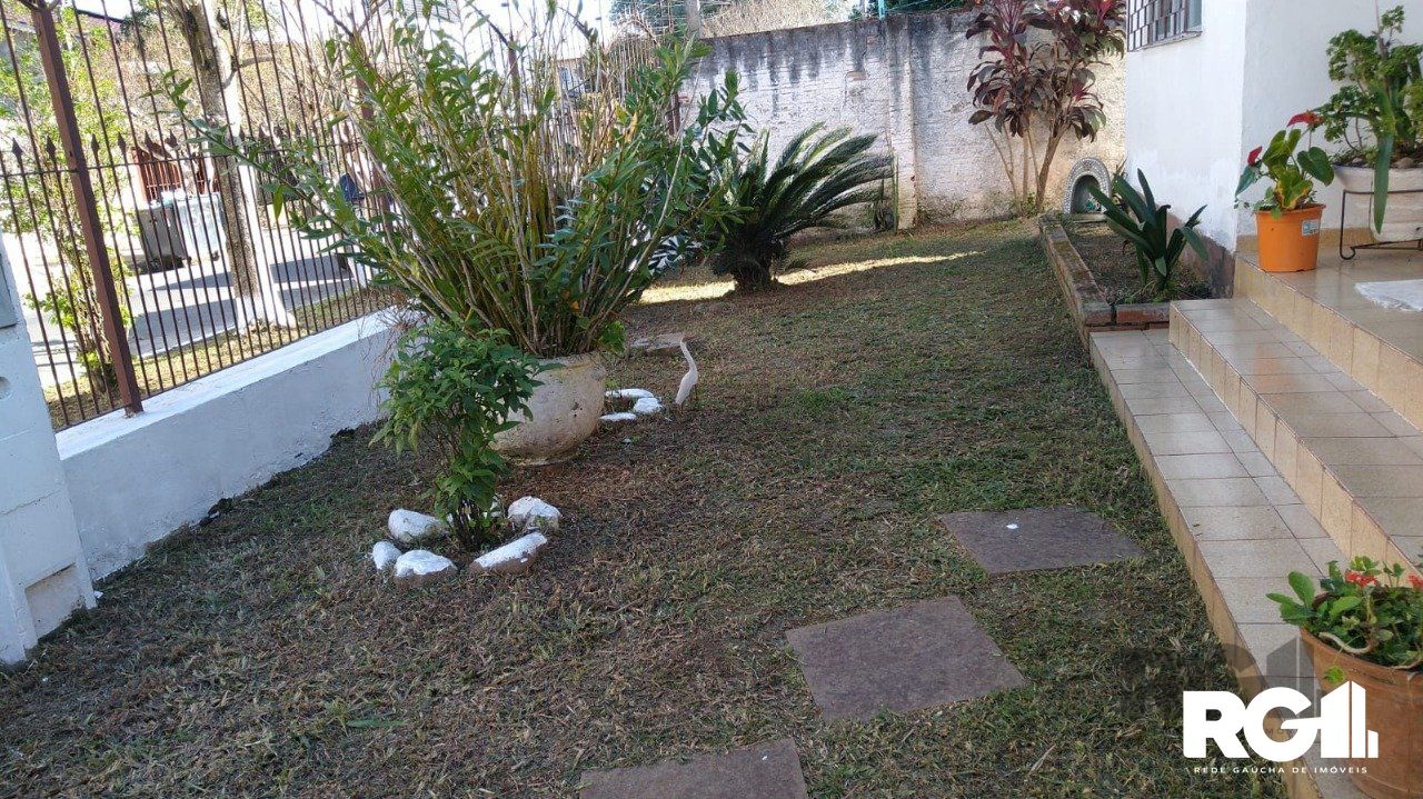 Casa à venda com 3 quartos, 120m² - Foto 2