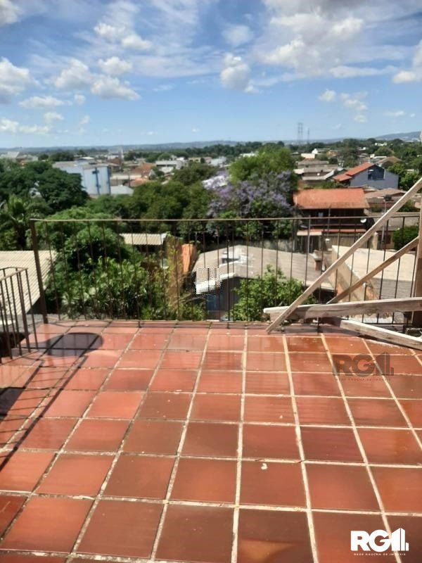 Casa à venda com 4 quartos, 220m² - Foto 14