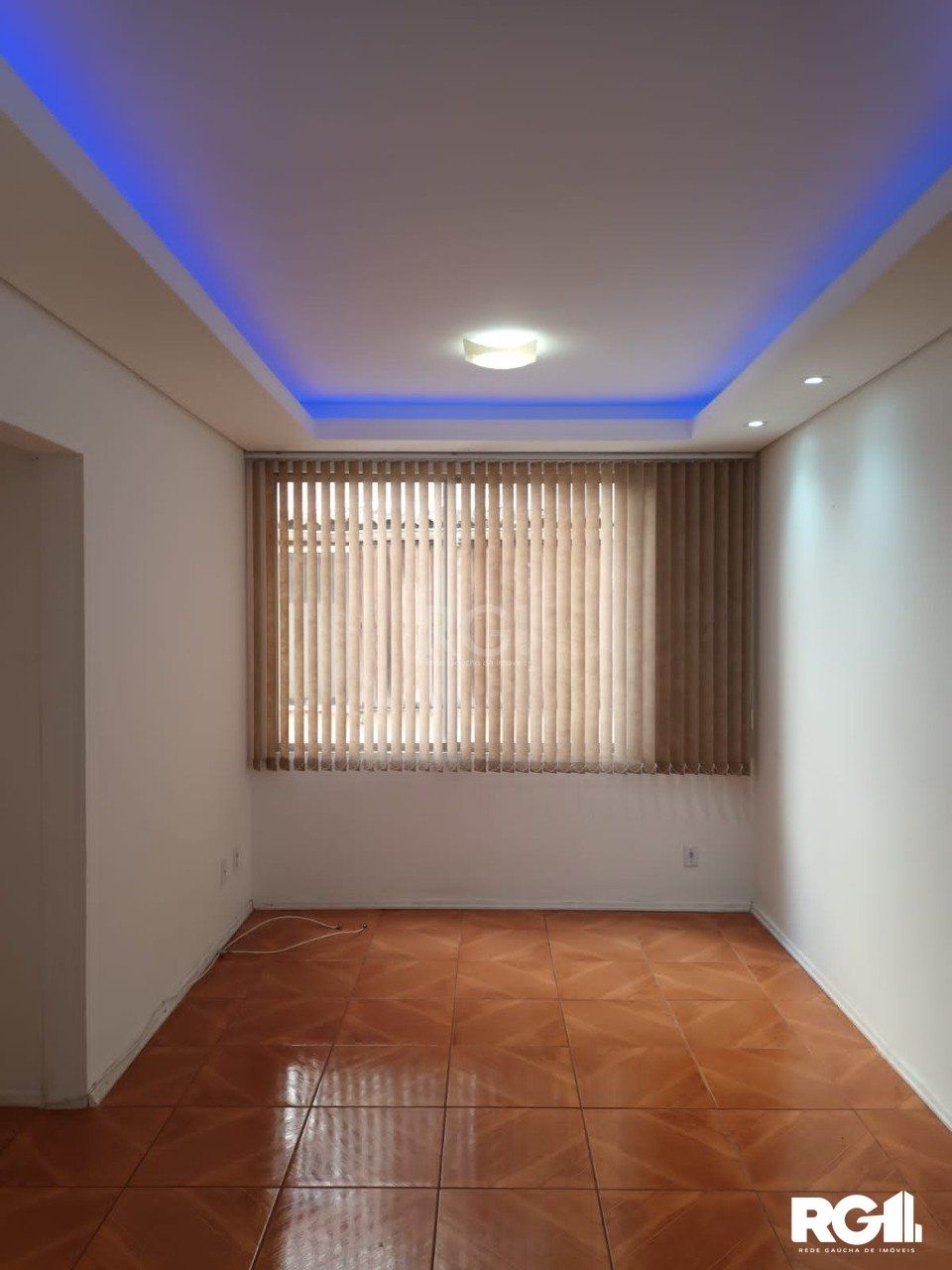 Apartamento à venda com 2 quartos, 70m² - Foto 1
