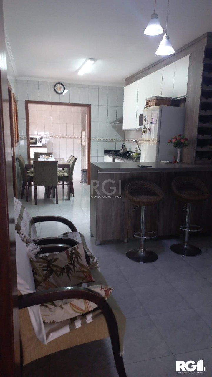 Casa à venda com 3 quartos, 135m² - Foto 4