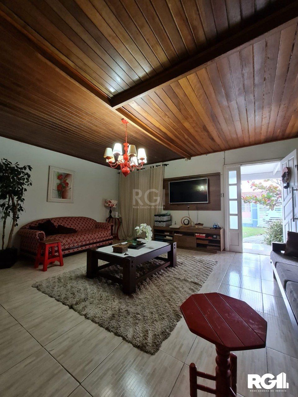 Casa à venda com 3 quartos, 130m² - Foto 1