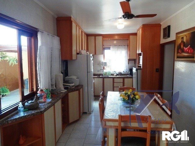 Casa à venda com 4 quartos, 318m² - Foto 9