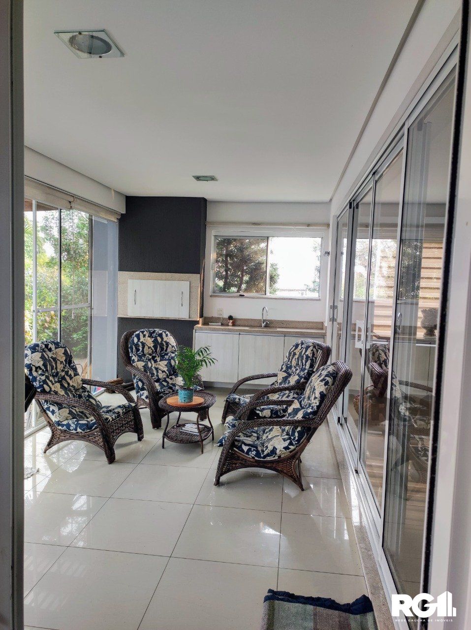Casa de Condomínio à venda com 3 quartos, 196m² - Foto 6