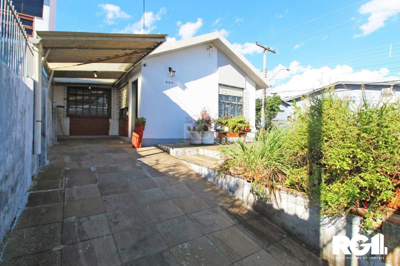 Casa à venda com 5 quartos, 74m² - Foto 2