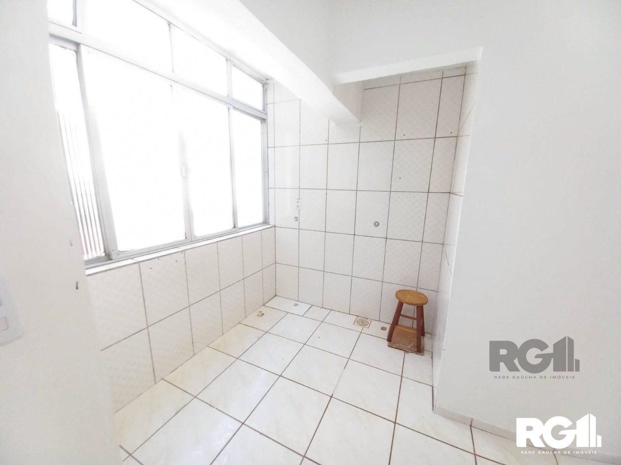 Apartamento à venda com 2 quartos, 49m² - Foto 2