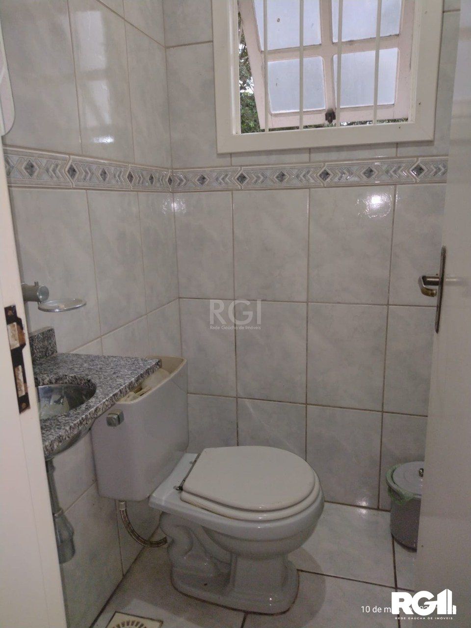 Casa à venda com 3 quartos, 210m² - Foto 4