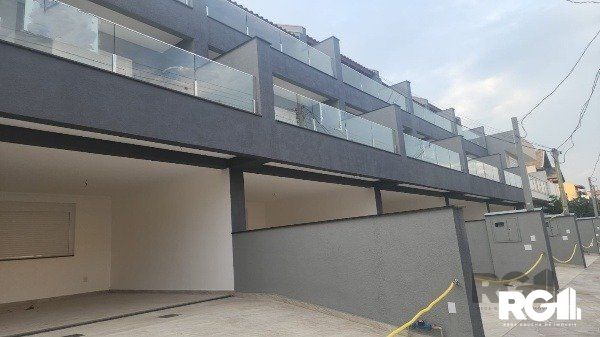 Casa à venda com 3 quartos, 194m² - Foto 3