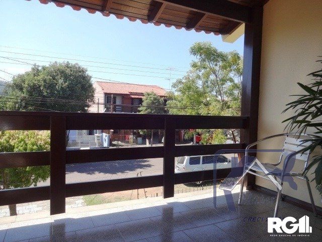 Casa à venda com 4 quartos, 318m² - Foto 1