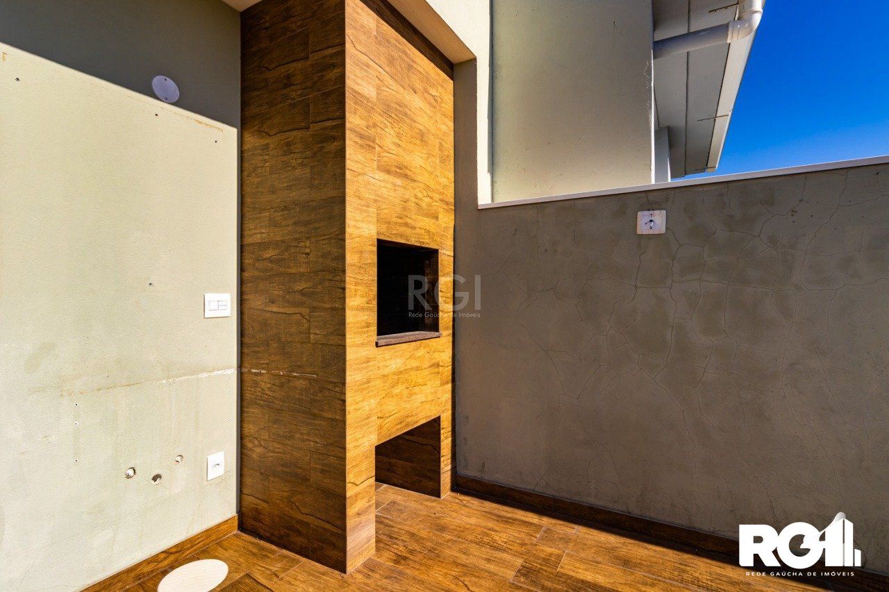 Casa à venda com 3 quartos, 198m² - Foto 2