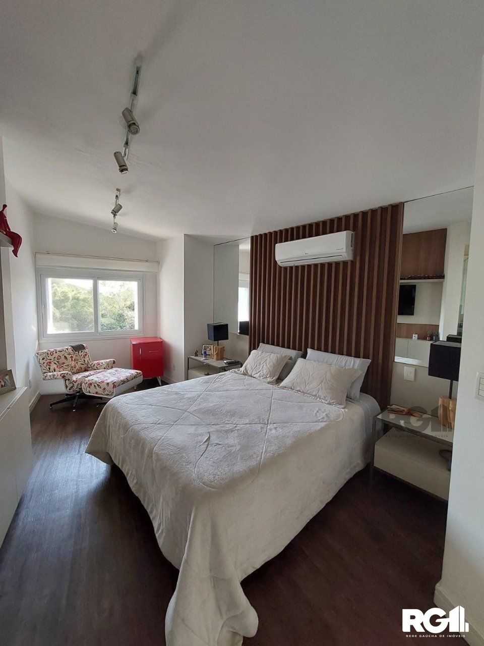 Casa de Condomínio à venda com 3 quartos, 296m² - Foto 32