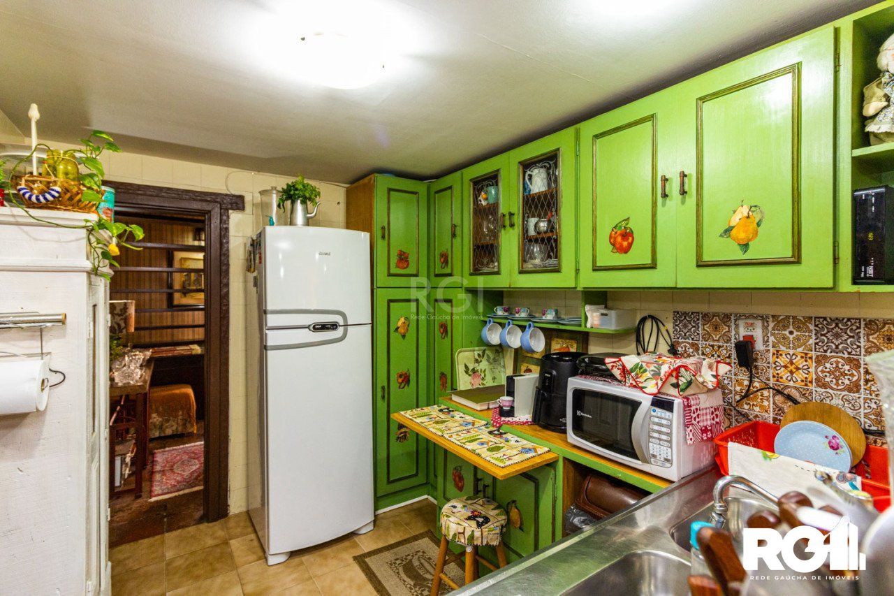 Casa de Condomínio à venda com 4 quartos, 231m² - Foto 33
