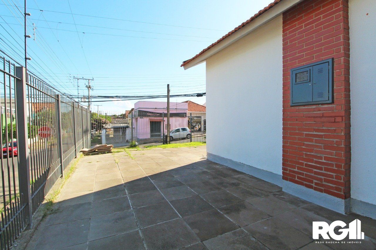 Casa à venda com 5 quartos, 74m² - Foto 3