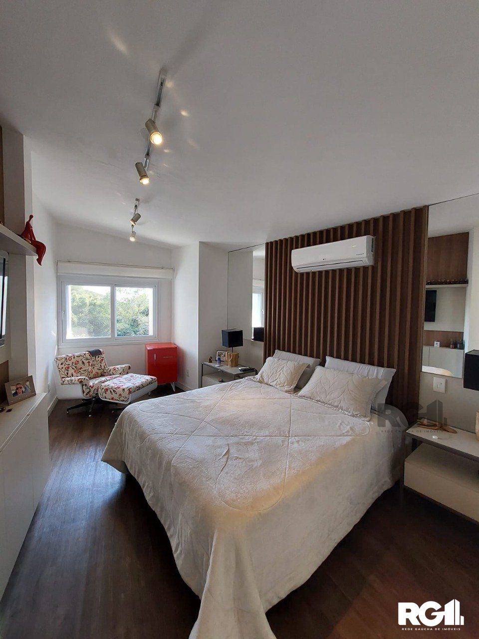 Casa de Condomínio à venda com 3 quartos, 296m² - Foto 33