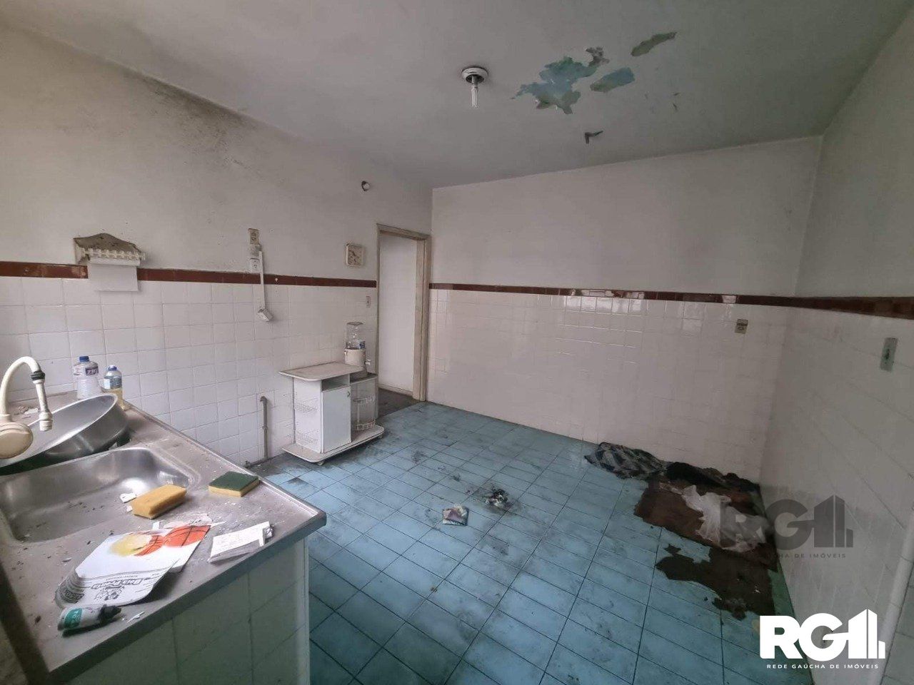 Casa à venda com 4 quartos, 211m² - Foto 6