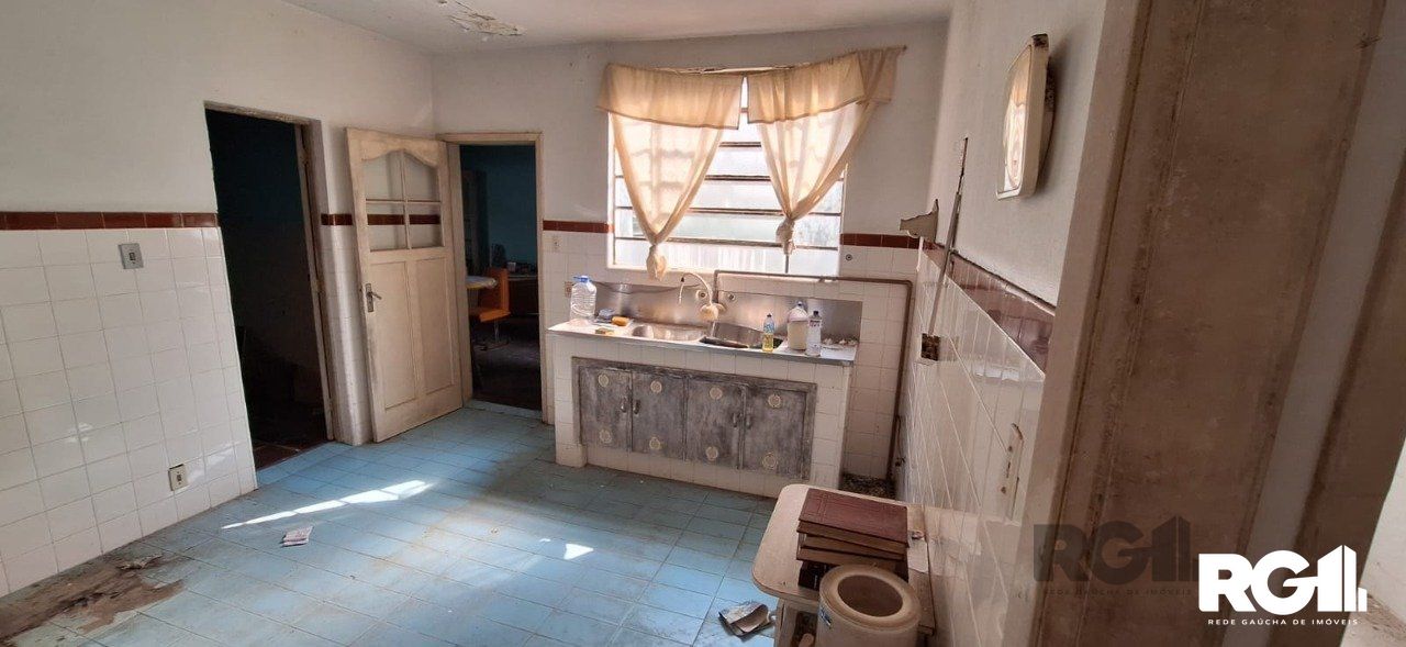 Casa à venda com 4 quartos, 211m² - Foto 17