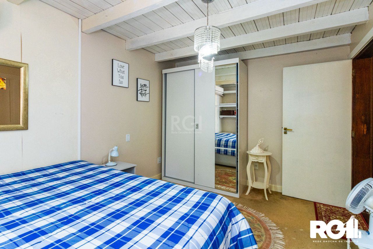 Casa de Condomínio à venda com 4 quartos, 231m² - Foto 13