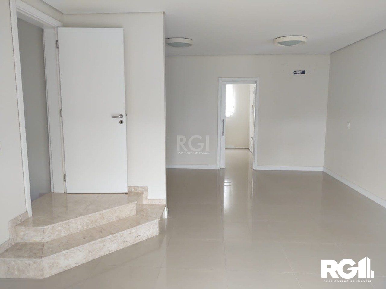 Apartamento à venda com 3 quartos, 162m² - Foto 2