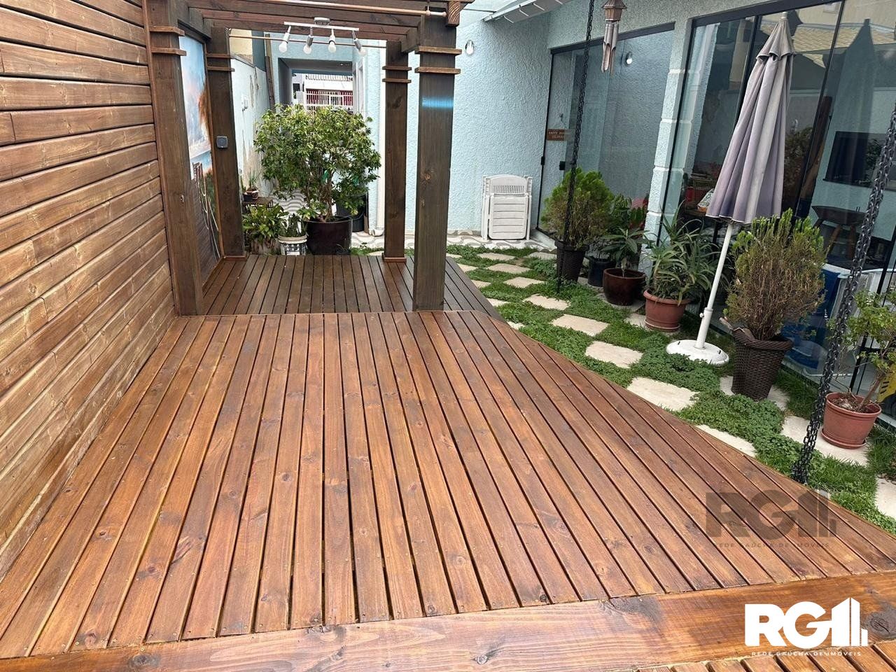 Casa à venda com 3 quartos, 206m² - Foto 3