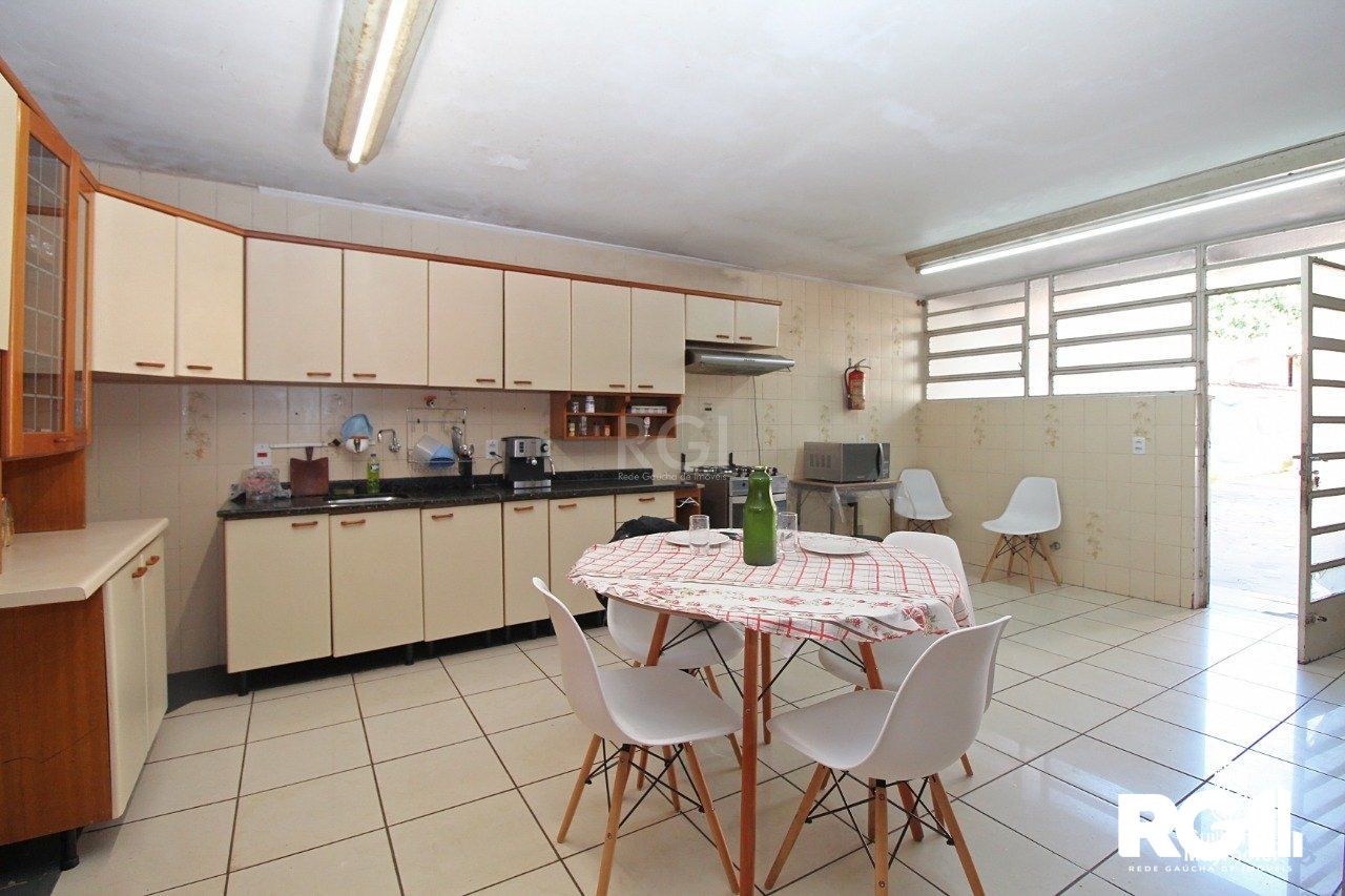 Casa à venda com 4 quartos, 526m² - Foto 2