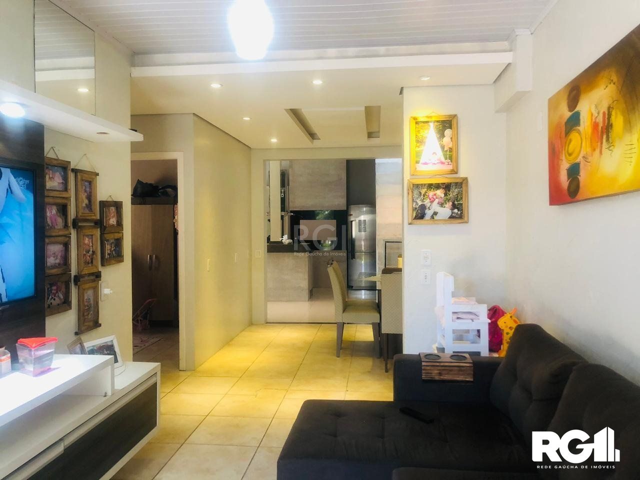 Casa à venda com 4 quartos, 144m² - Foto 1