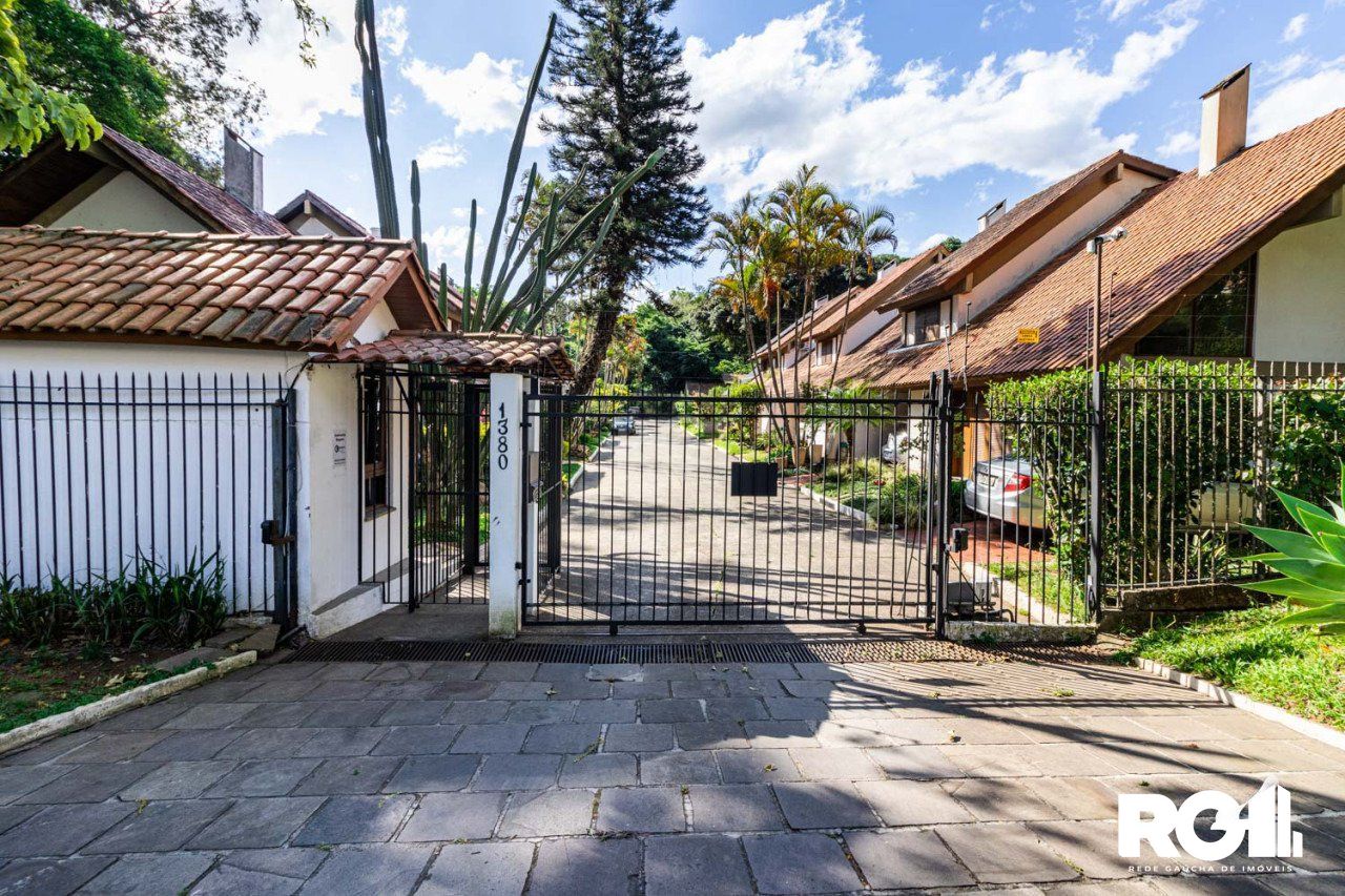 Casa de Condomínio à venda com 4 quartos, 231m² - Foto 51