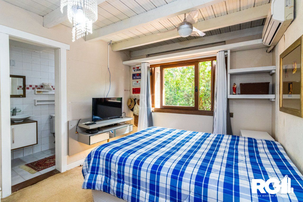 Casa de Condomínio à venda com 4 quartos, 231m² - Foto 16