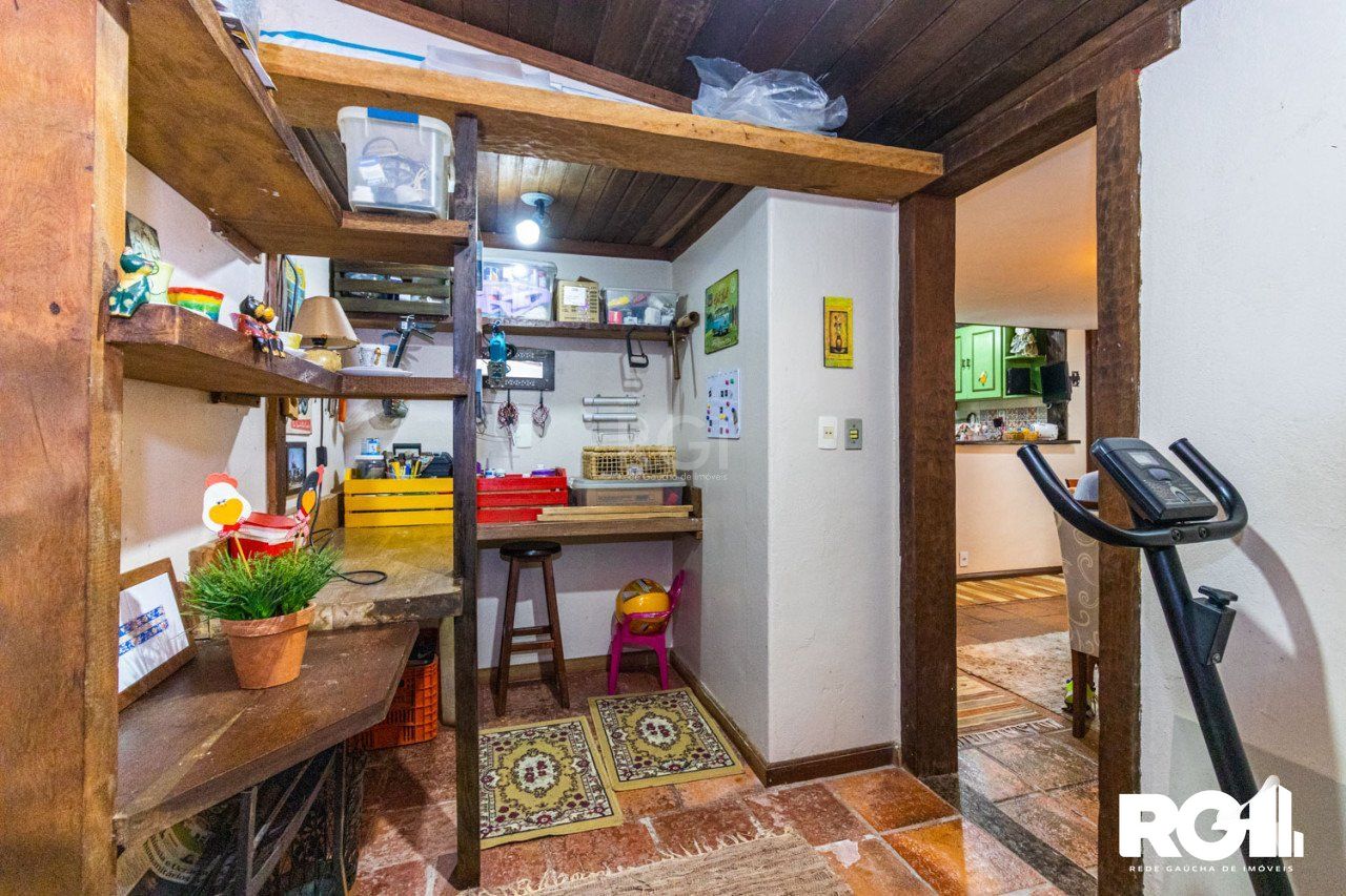 Casa de Condomínio à venda com 4 quartos, 231m² - Foto 35