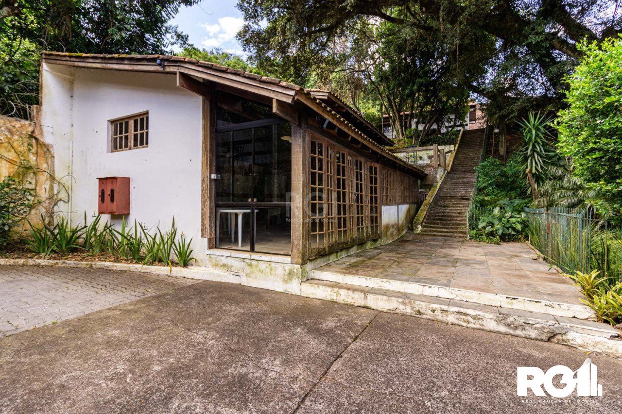 Casa de Condomínio à venda com 4 quartos, 231m² - Foto 47