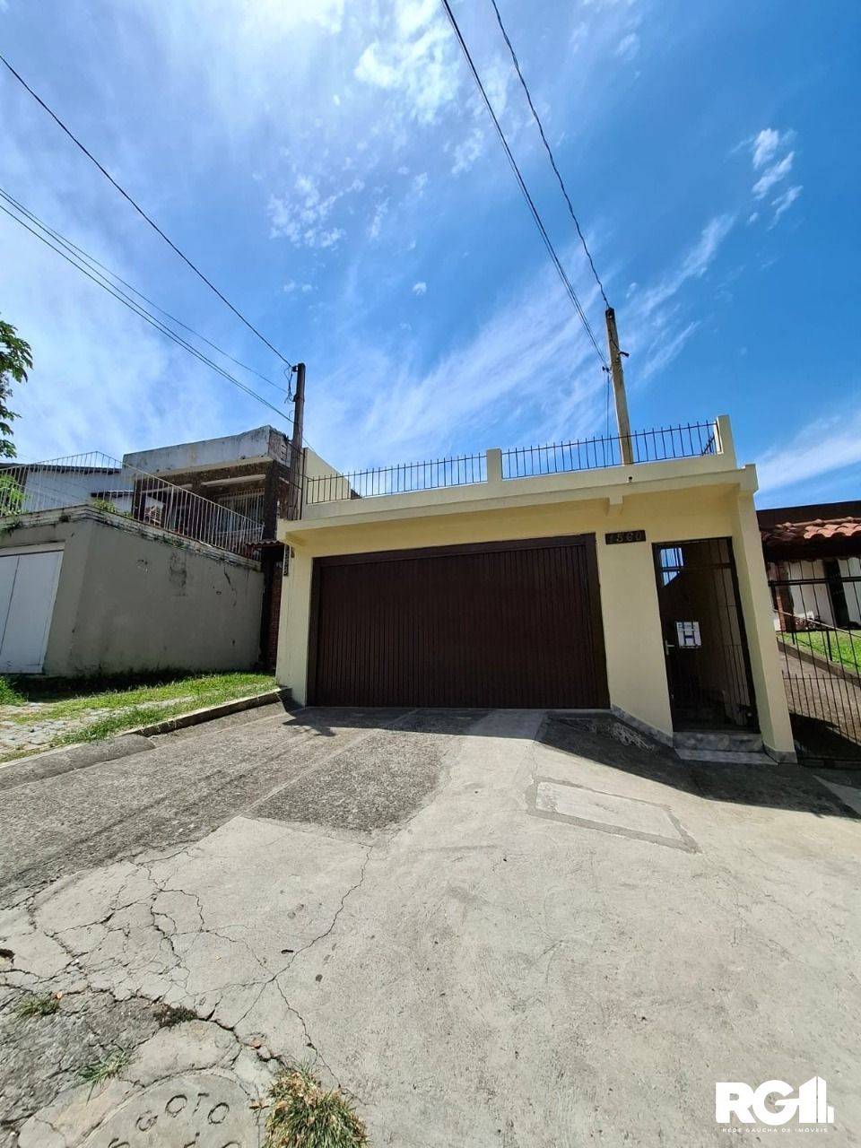 Casa à venda com 4 quartos, 190m² - Foto 1