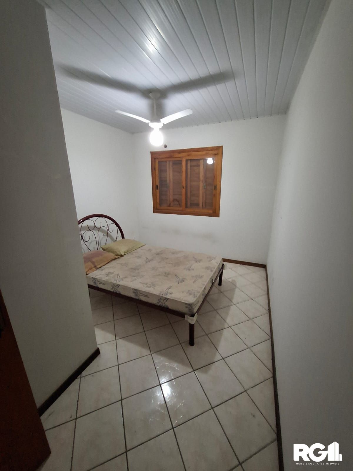 Casa à venda com 3 quartos, 60m² - Foto 11
