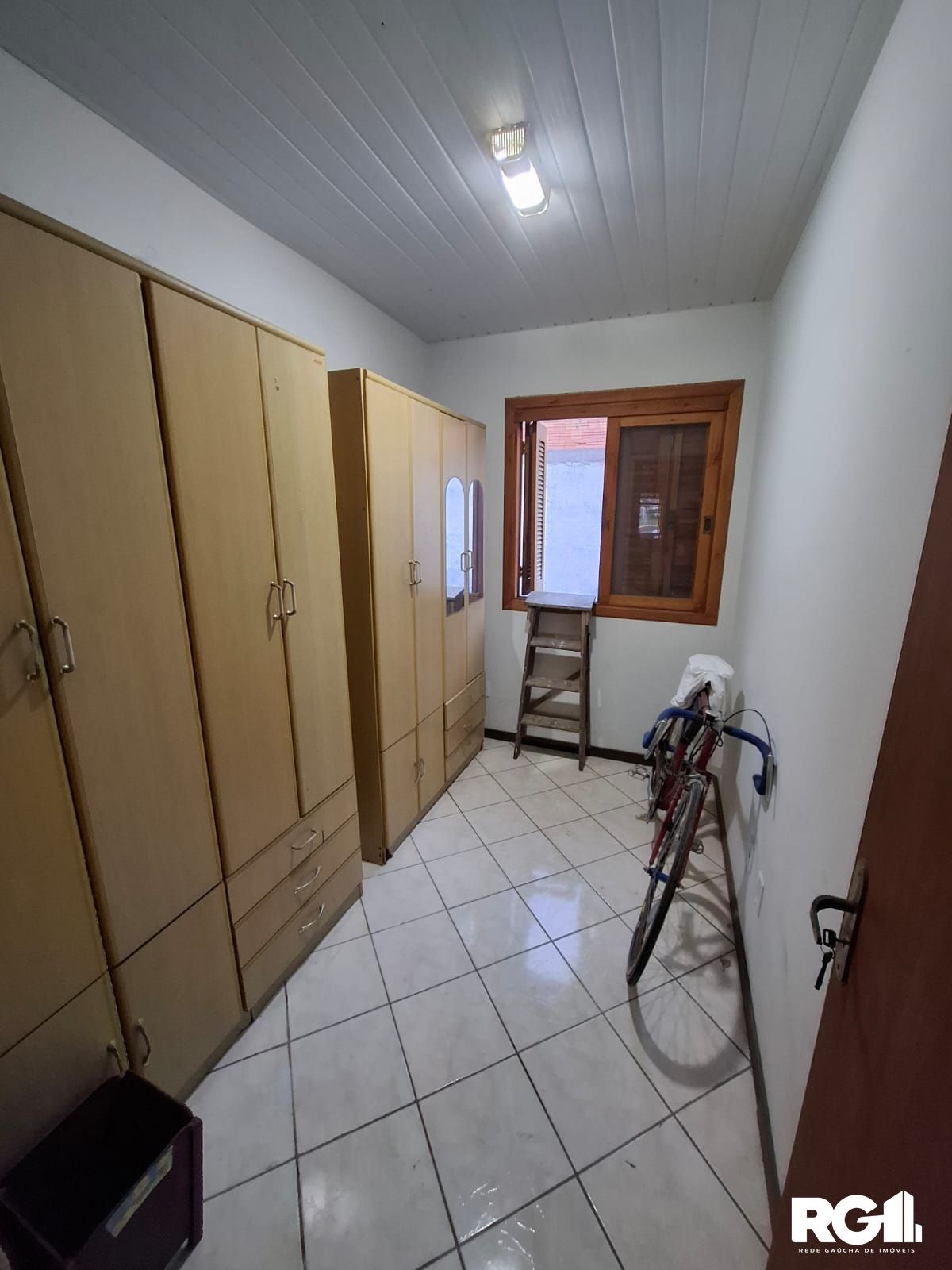 Casa à venda com 3 quartos, 60m² - Foto 8