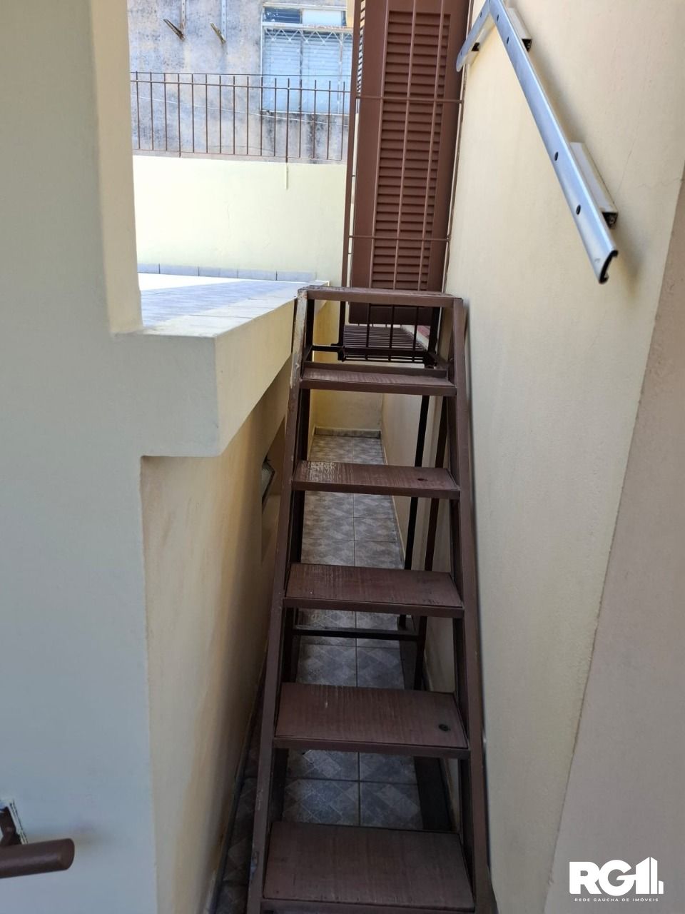 Casa à venda com 4 quartos, 190m² - Foto 4