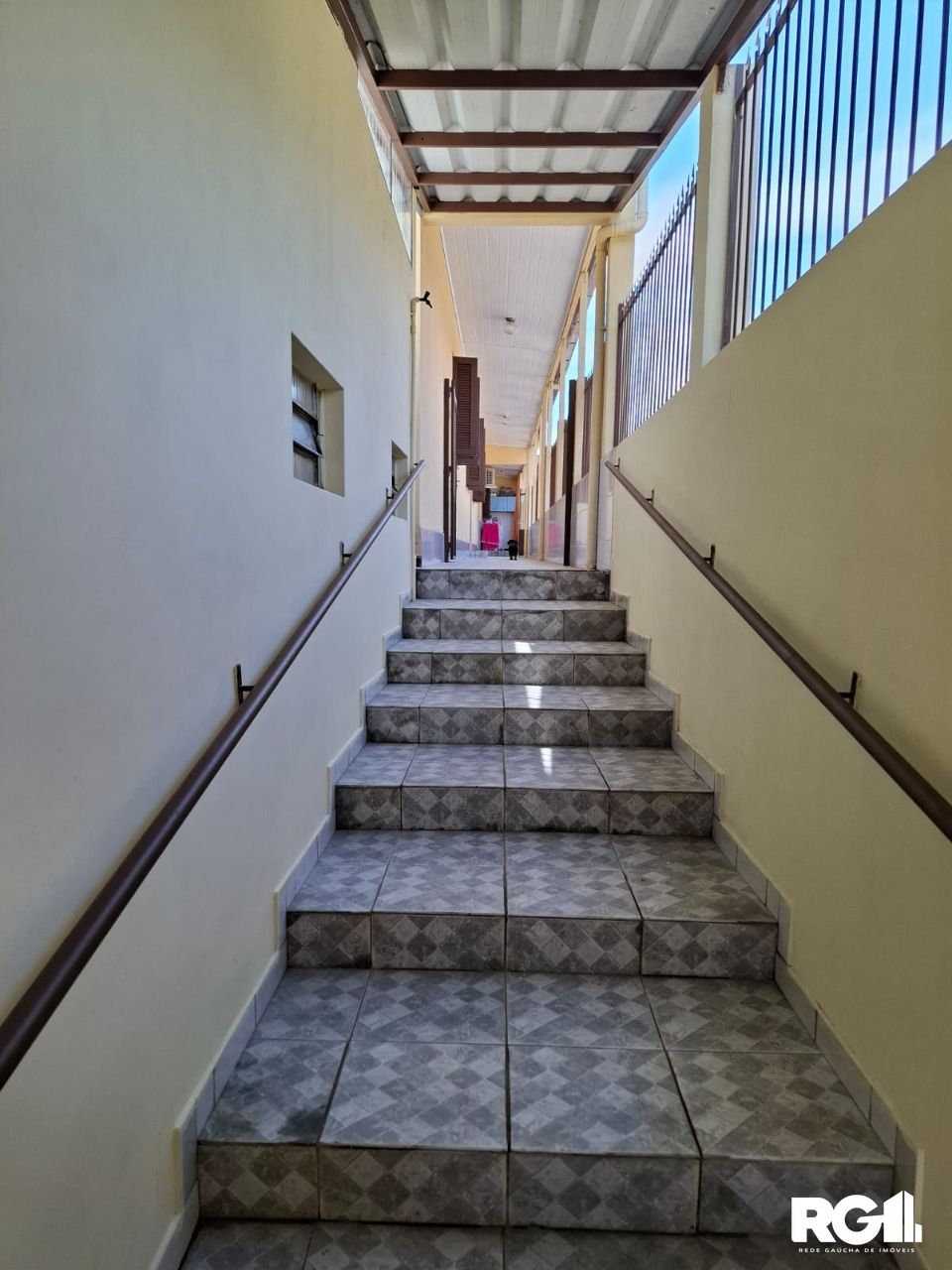 Casa à venda com 4 quartos, 190m² - Foto 3