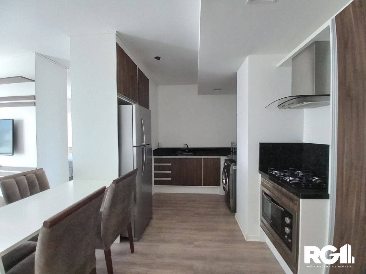 Apartamento à venda com 1 quarto, 38m² - Foto 2