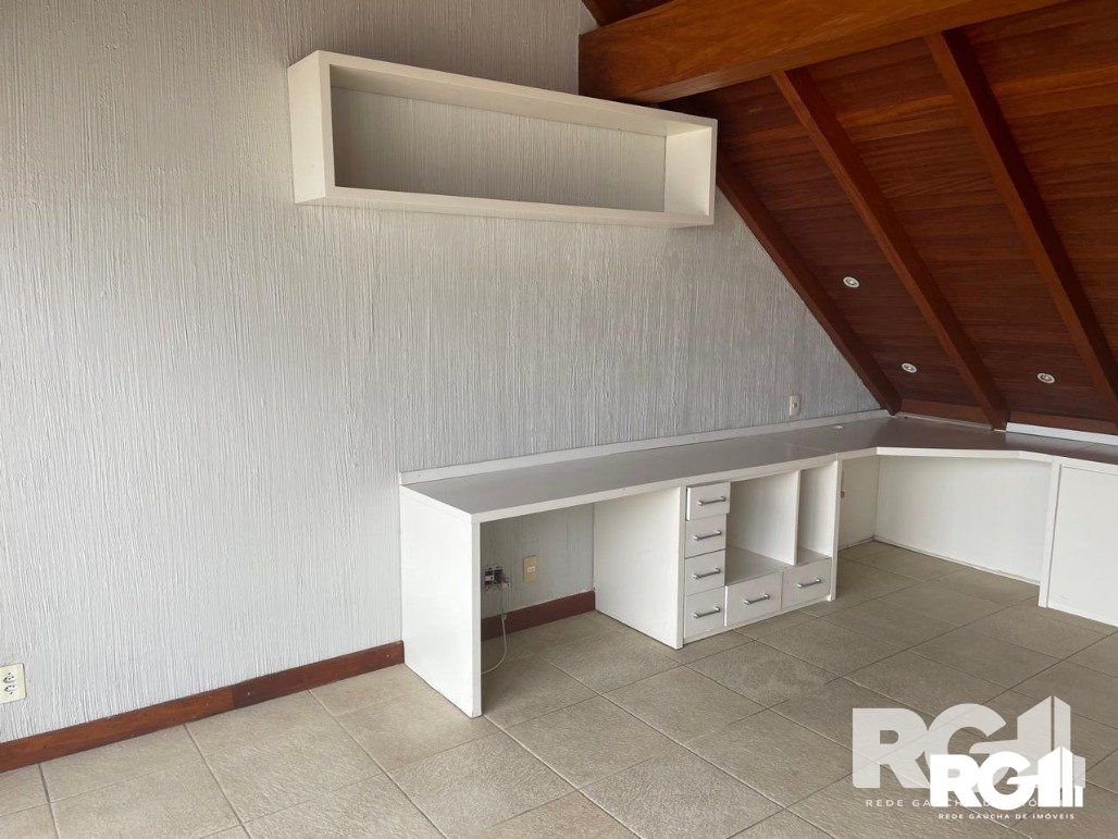 Casa de Condomínio à venda com 3 quartos, 239m² - Foto 9
