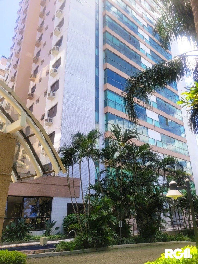 Cobertura à venda com 3 quartos, 246m² - Foto 1