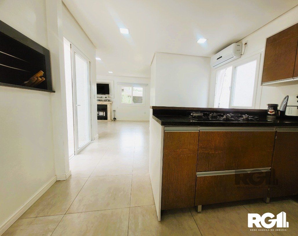 Casa de Condomínio à venda com 3 quartos, 221m² - Foto 25