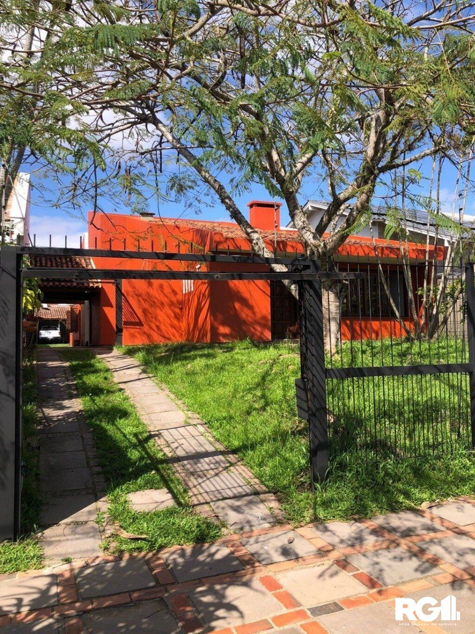 Casa, 5 quartos, 230 m² - Foto 1