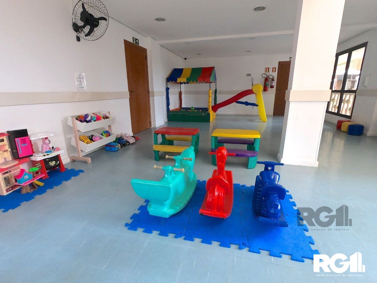 Apartamento à venda com 3 quartos, 94m² - Foto 21