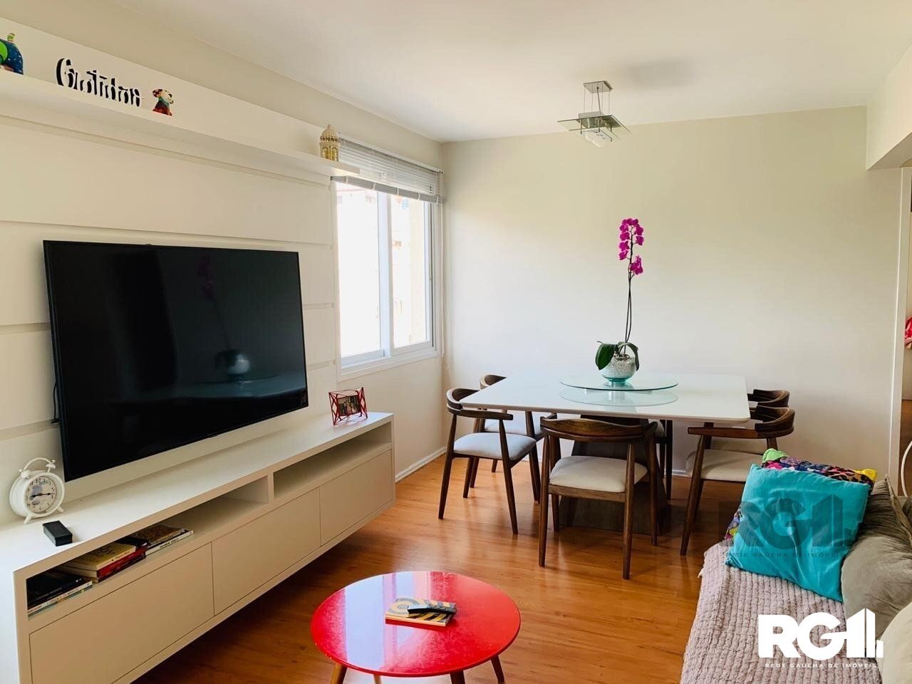 Apartamento à venda com 3 quartos, 95m² - Foto 1
