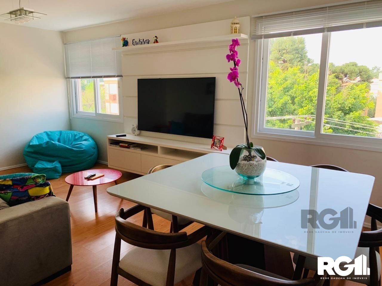 Apartamento à venda com 3 quartos, 95m² - Foto 2