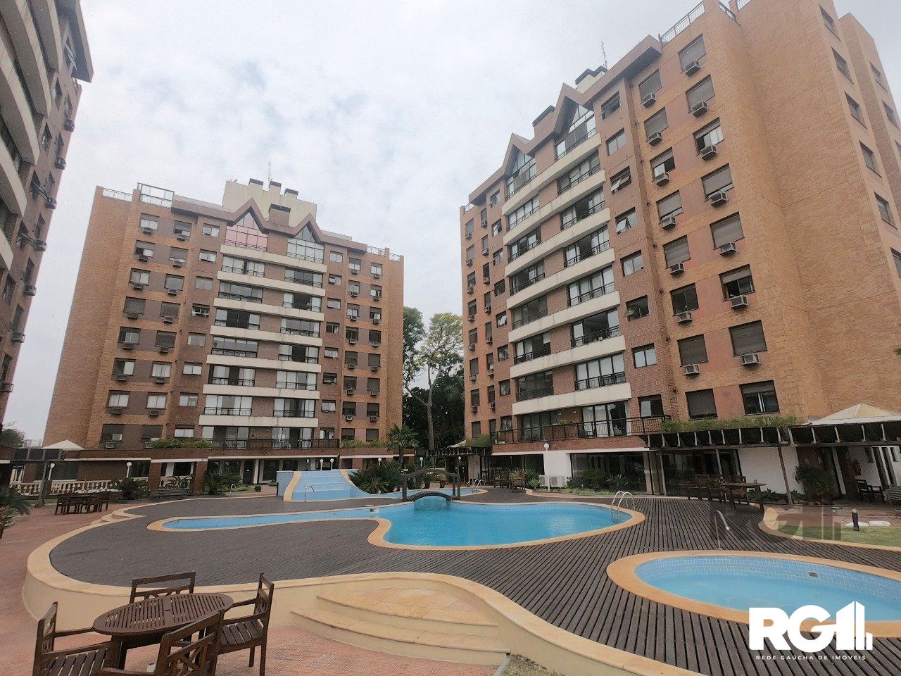 Apartamento à venda com 3 quartos, 94m² - Foto 1