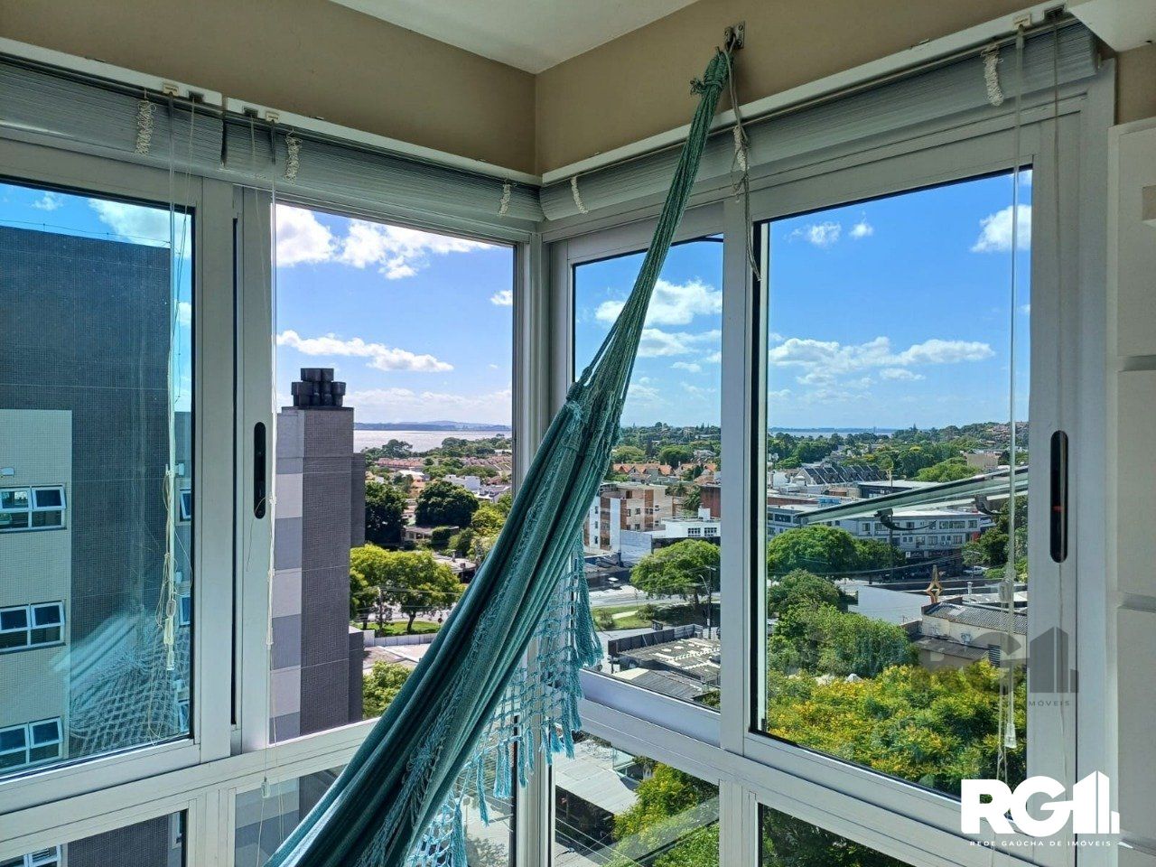 Apartamento à venda com 2 quartos, 68m² - Foto 9