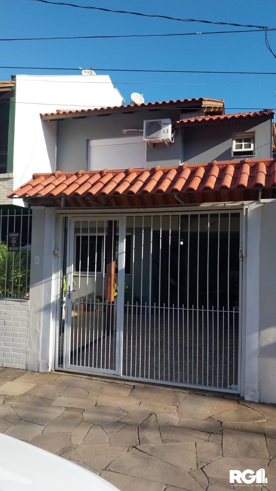 Casa à venda com 3 quartos, 110m² - Foto 2