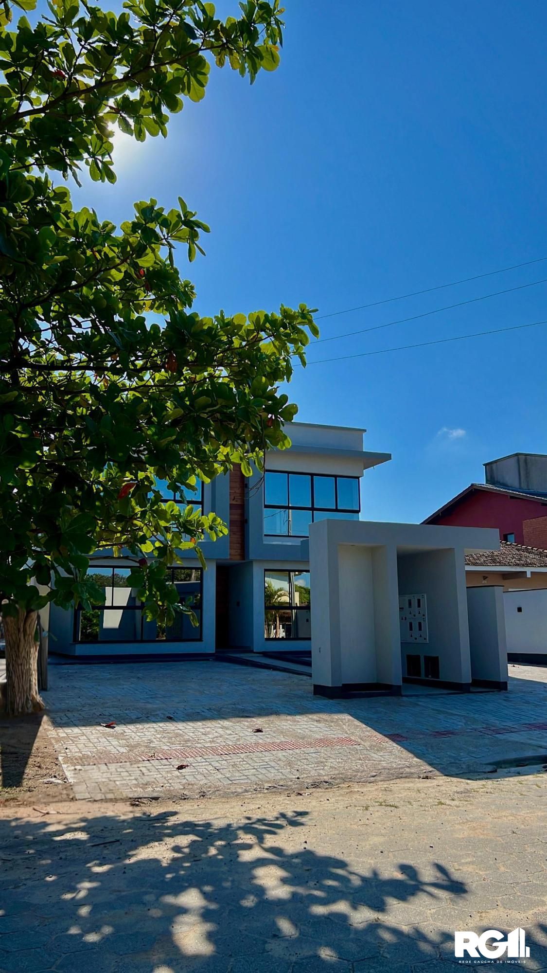 Apartamento à venda com 2 quartos, 67m² - Foto 1