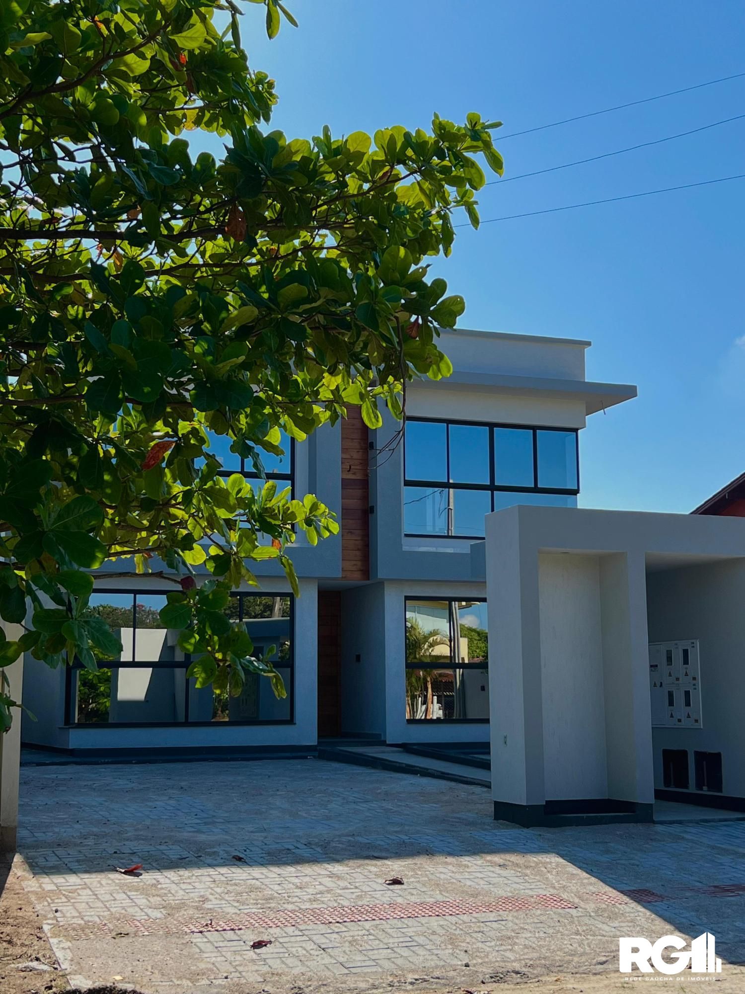 Apartamento à venda com 2 quartos, 67m² - Foto 3