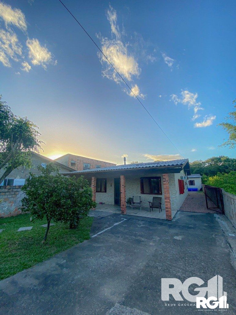 Casa à venda com 2 quartos, 135m² - Foto 1