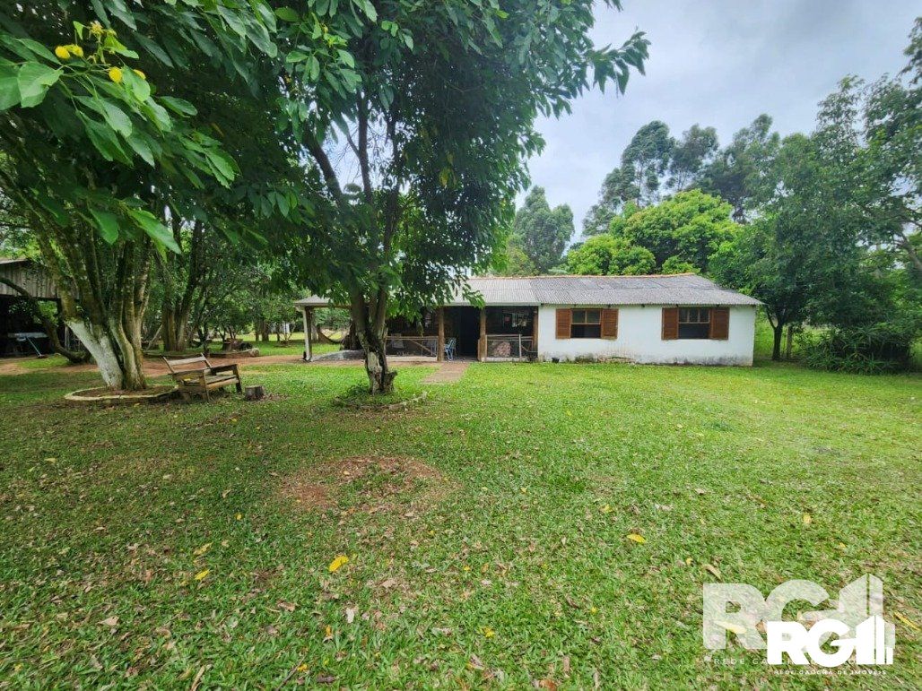 Sítio à venda com 3 quartos, 70m² - Foto 1